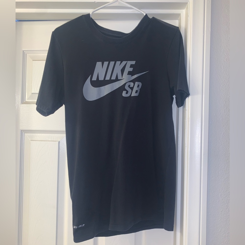 Nike tshirt